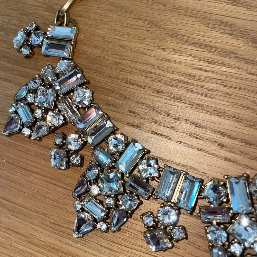 J.Crew NWT Gold Tone Crystal Statement Necklace Rhinestone Bib $58 - Picture 4 of 6